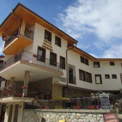 Къща За Гости Камината Trigrad Esterno foto