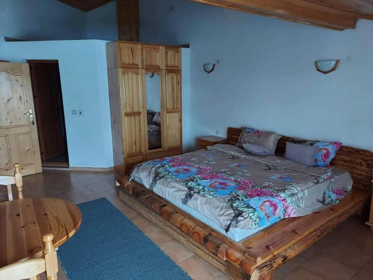 Къща За Гости Камината Trigrad Esterno foto